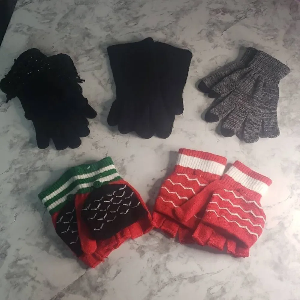 5 Gloves/Mittens Bundle